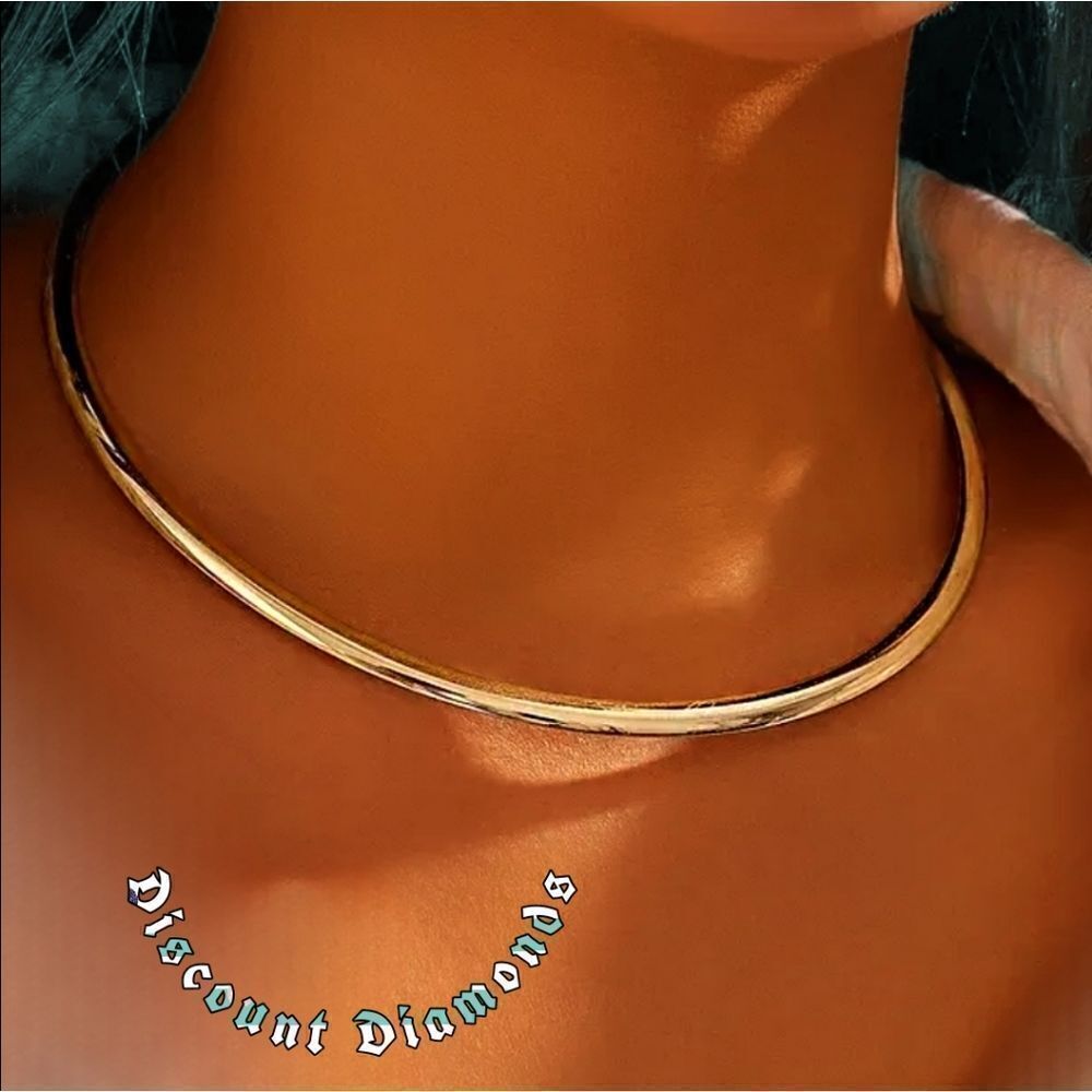 Impressive Titanium Choker Necklace in 18K Gold Plating  
